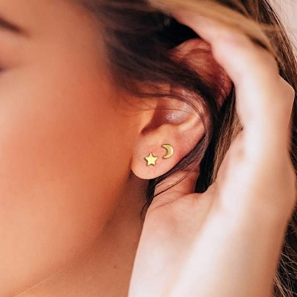 NEW Sterling Silver Dainty Star & Crescent Moon Women Girls Stud Earrings - Picture 9 of 9